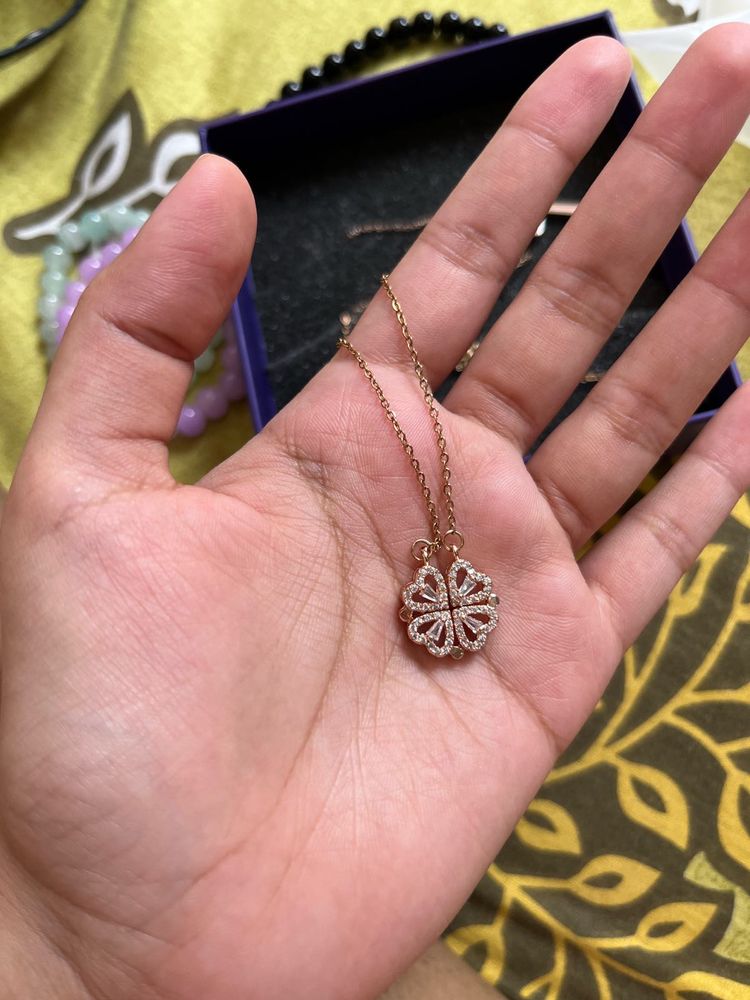 Salty gold reversible pendant