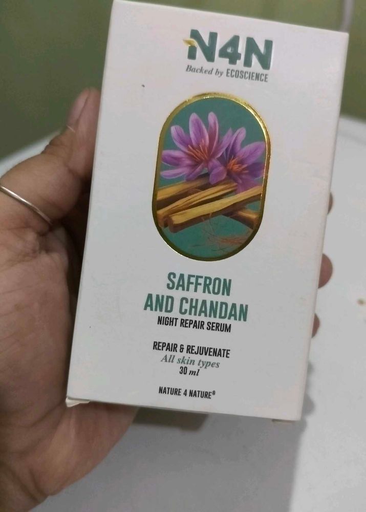 N4N Saffron &amp; Chandan Serum