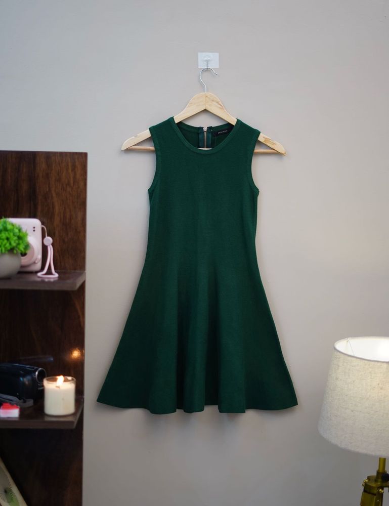 Green Sleeveless Dress