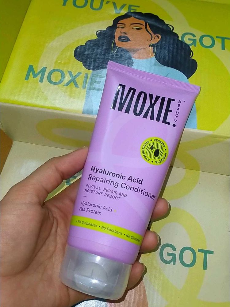 Moxie Beauty Hyaluronic Acid Repairing Conditioner