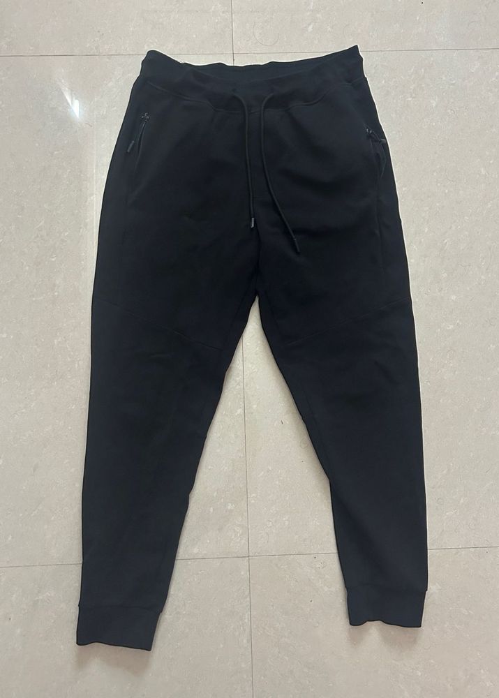Zudio Black Slim-Fit Joggers