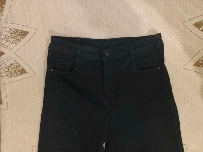 Black baggy jeans