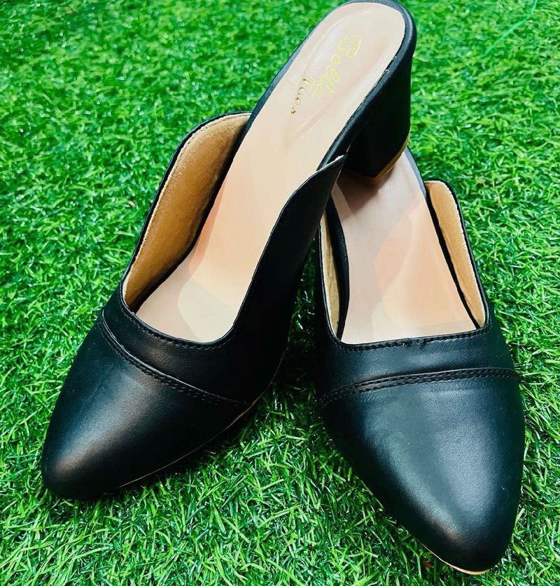 Bella Toes Black Block Heel Mules