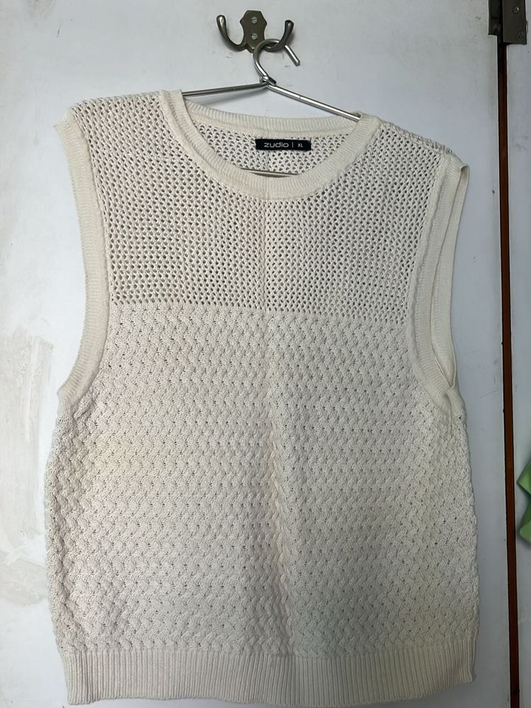 sleeveless sweater