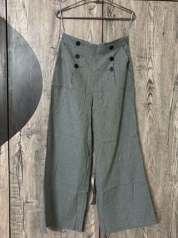 Striped Wide Leg Pants + body suit + black top