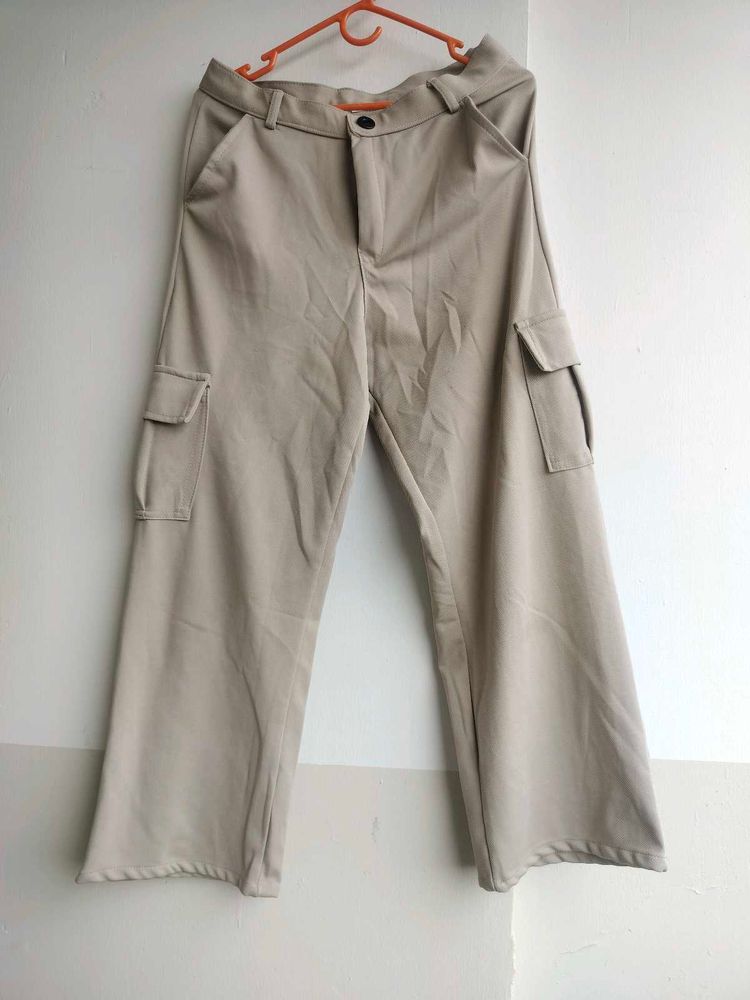 Off White Colour Cargo Pant