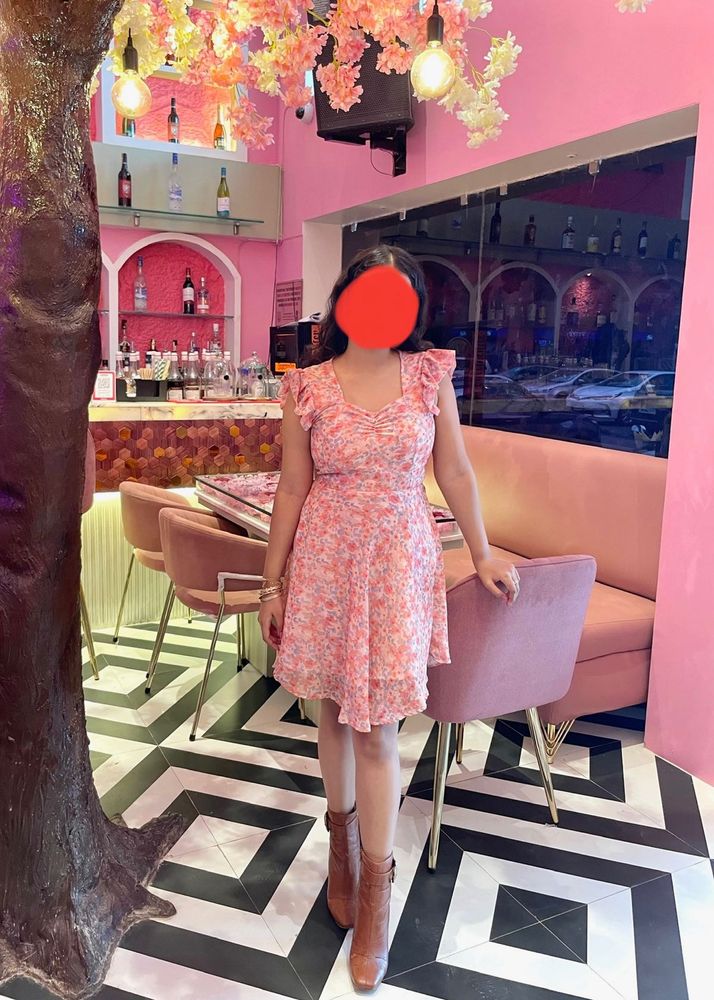 Pretty Pink Floral Dress 👗🌸