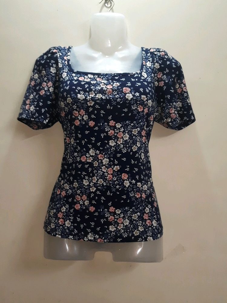 Fitted Floral Print Navy Blue Top🥀