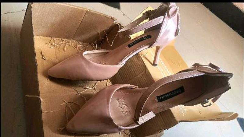 Pink Heels - Size 5