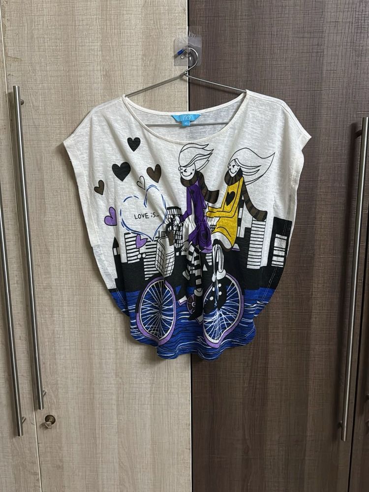 Graphic Print Top