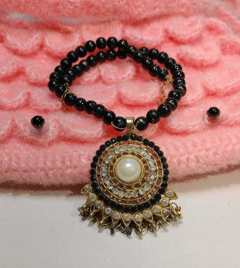 Black Jewellery Set