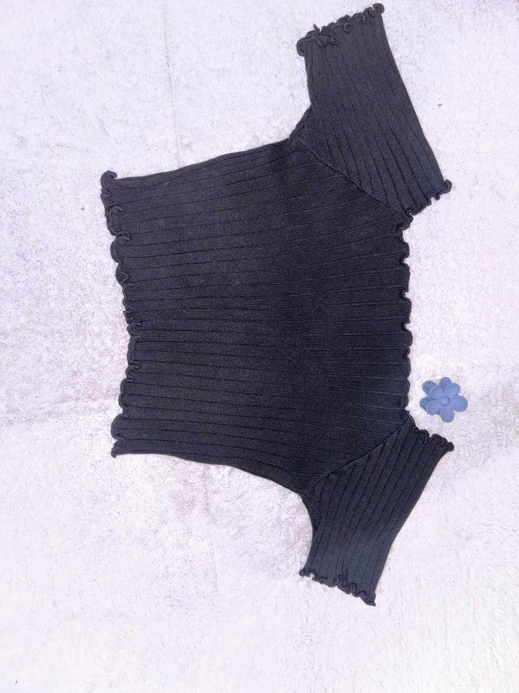 Black Offshoulder Crop Top