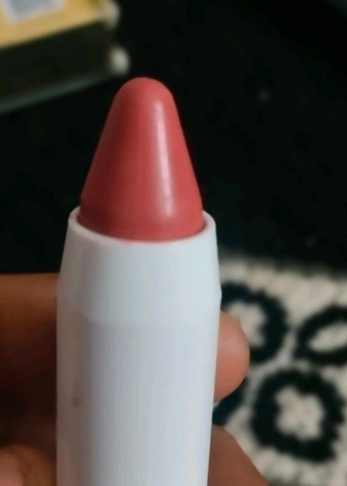 My glamm Lip Crayon