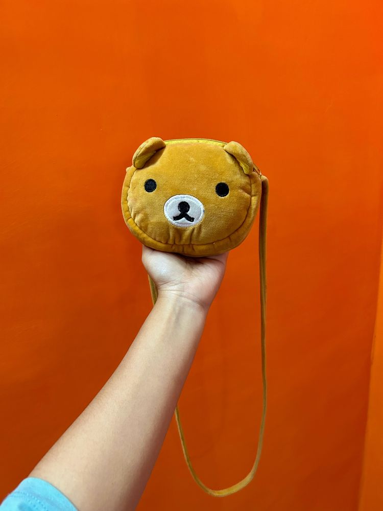 Cute Sling bag🐻