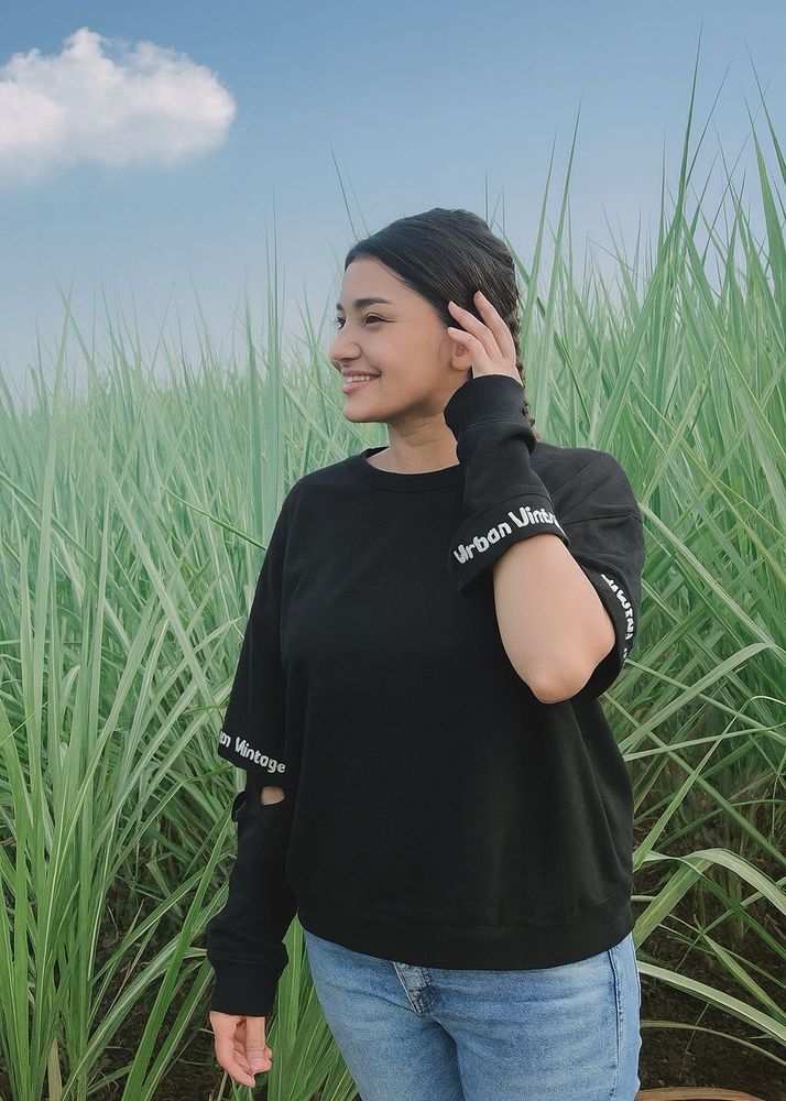 SheIn Urban Vintage Black Top