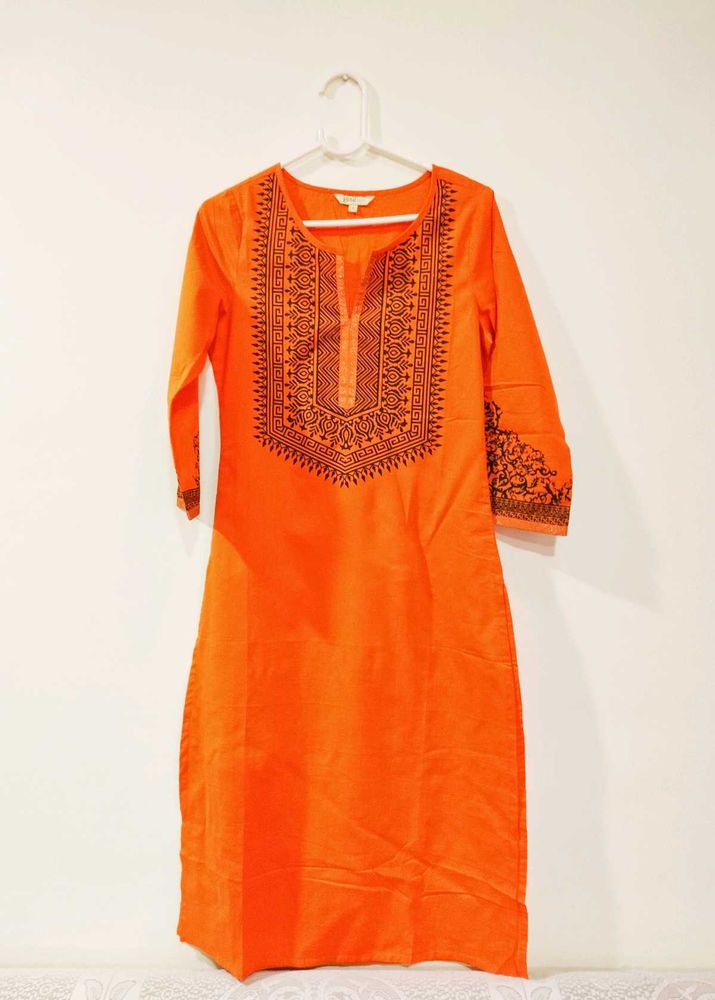 Beautiful Rust Orange🧡 Kurta With Printed Yoke