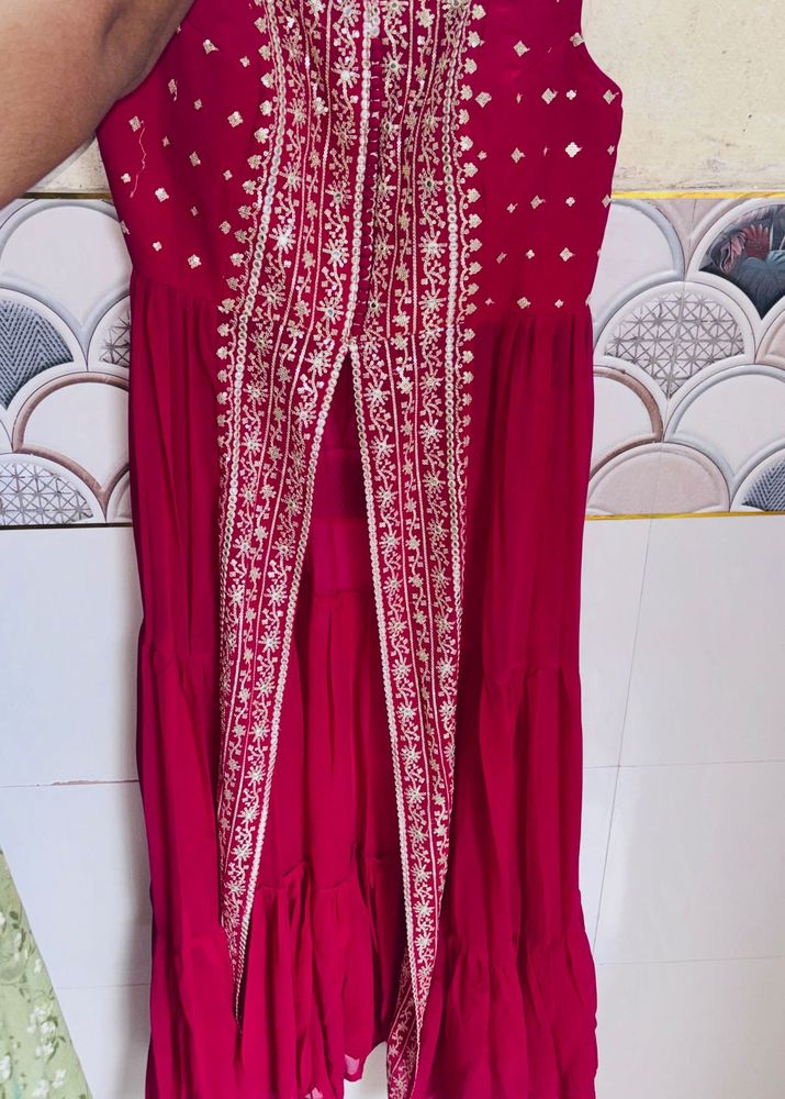 Elegant Red Embroidered Kurta Set