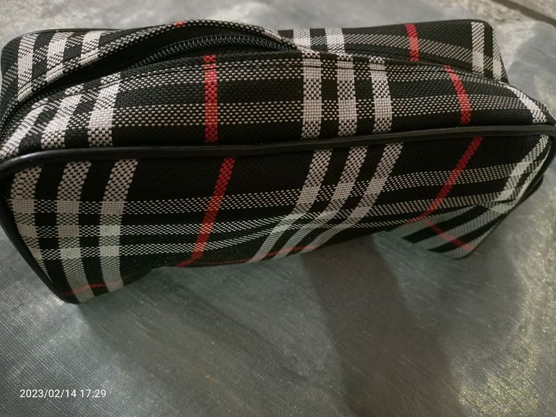BEAUTIFUL POUCH