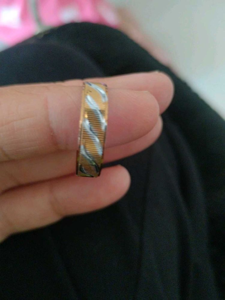 Ladies ring