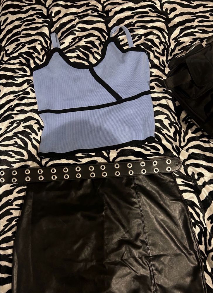 Y2K cute blue crop top