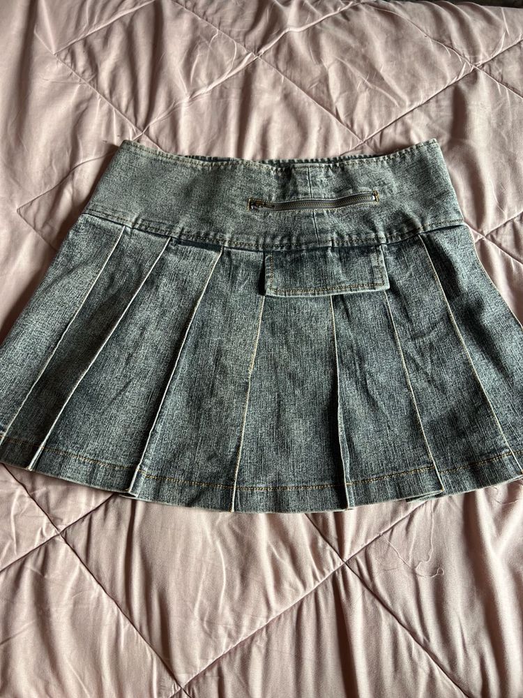 Denim pleated mini skirt 🫧