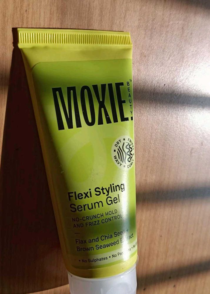 Sealed Packed Moxie Curly Vibe Setter Travel Duo💚