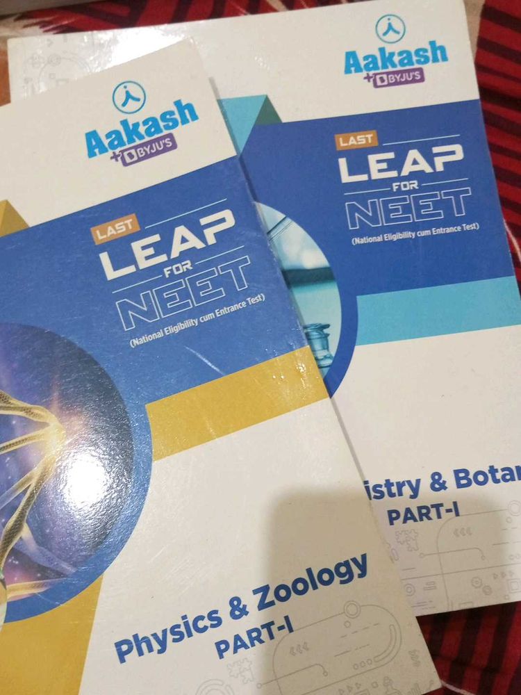 Aakash NEET Exam Prep Books