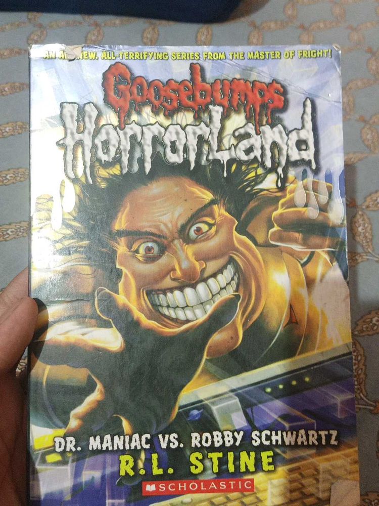 Goosebumps HorrorLand: Dr. Maniac vs Robby Schwart
