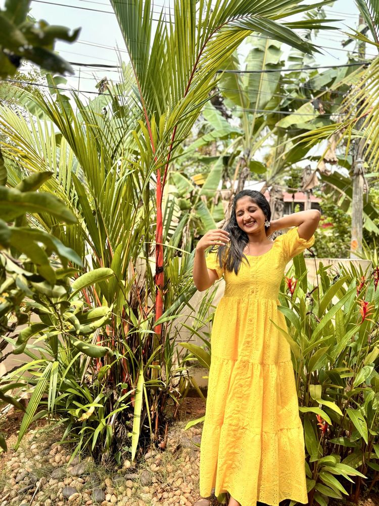 Bright Hakoba Dressssss 💛🙌🏼😍
