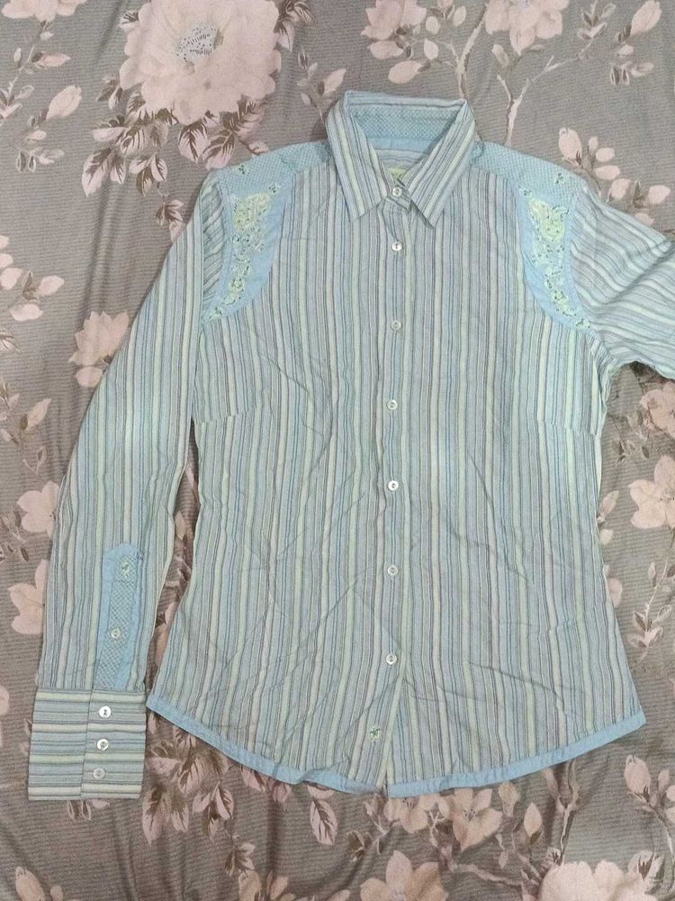 Striped Button-Up Shirt Blue Long (S)