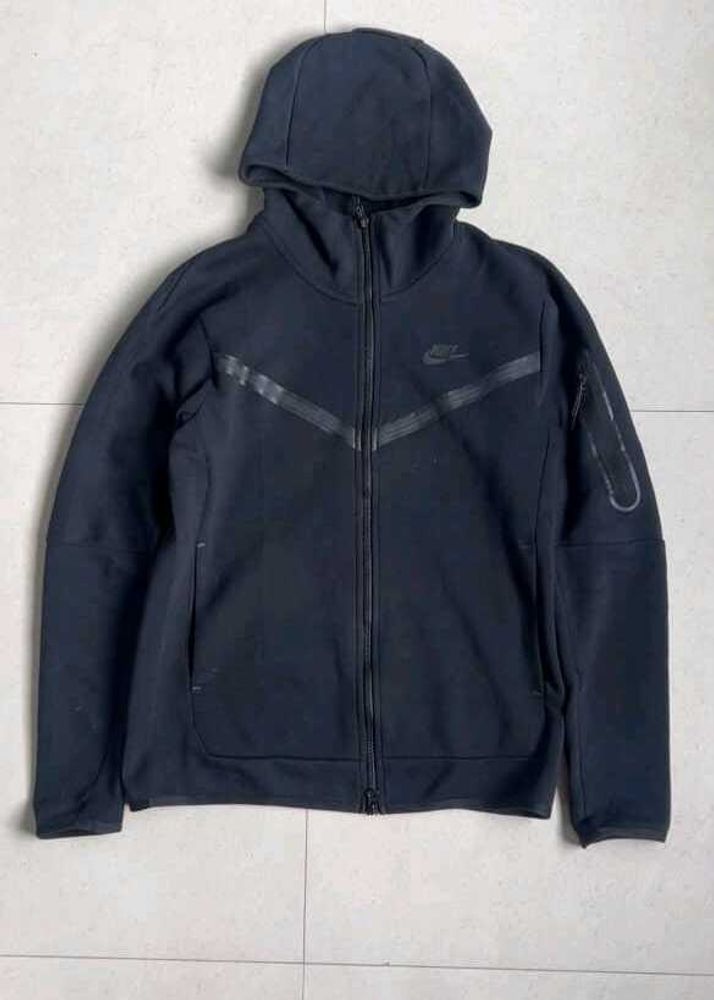 NIKE TECH FLEECE