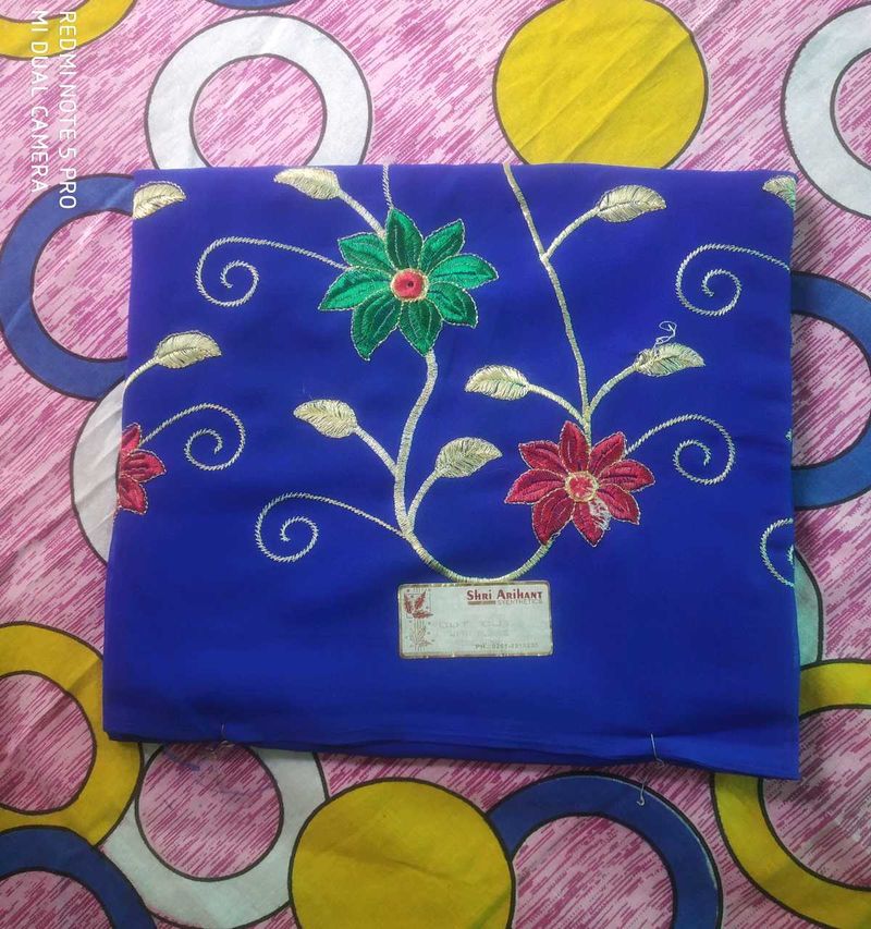 😍Beautiful Embroidery Saree😍