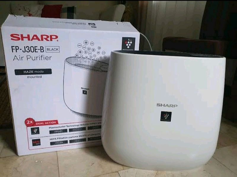 Sharp FP -J30E-B Air Purifier