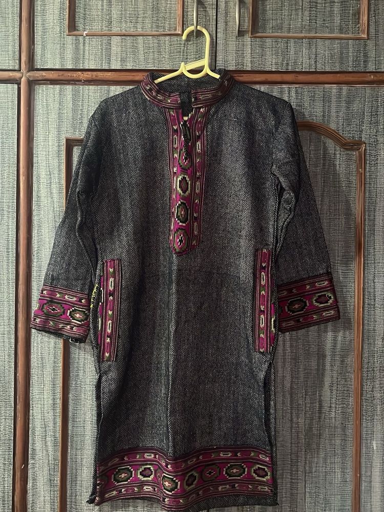 kashmiri Ethnic Embroidered Kurta