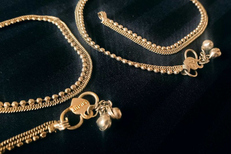 Elegant silver Anklets