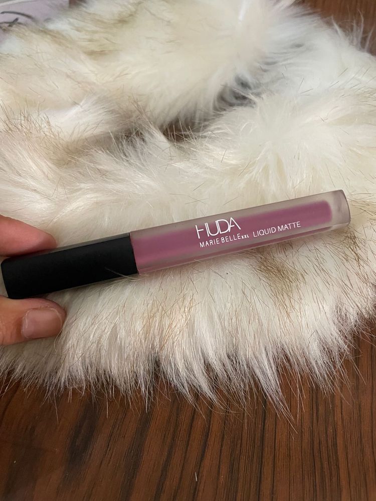 HUDA Beauty Matte Lipstick