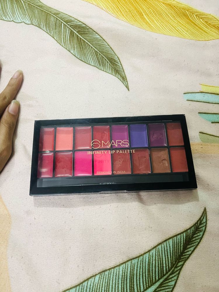 Mars Infinity Lip Palette