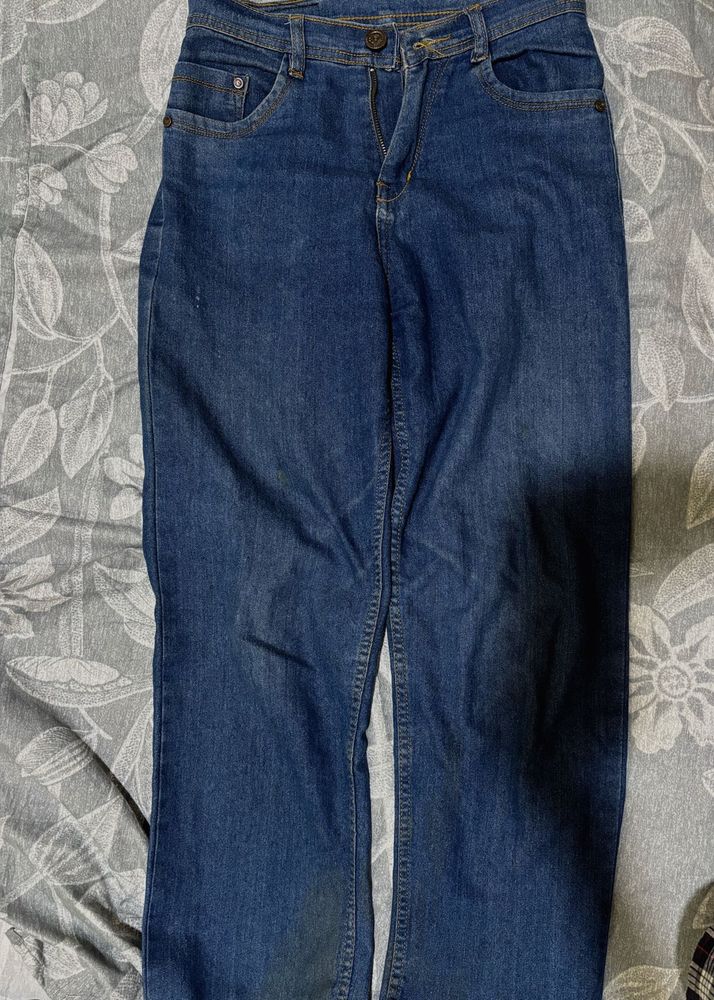 Classic Straight Fit Jeans – Waist Size 28