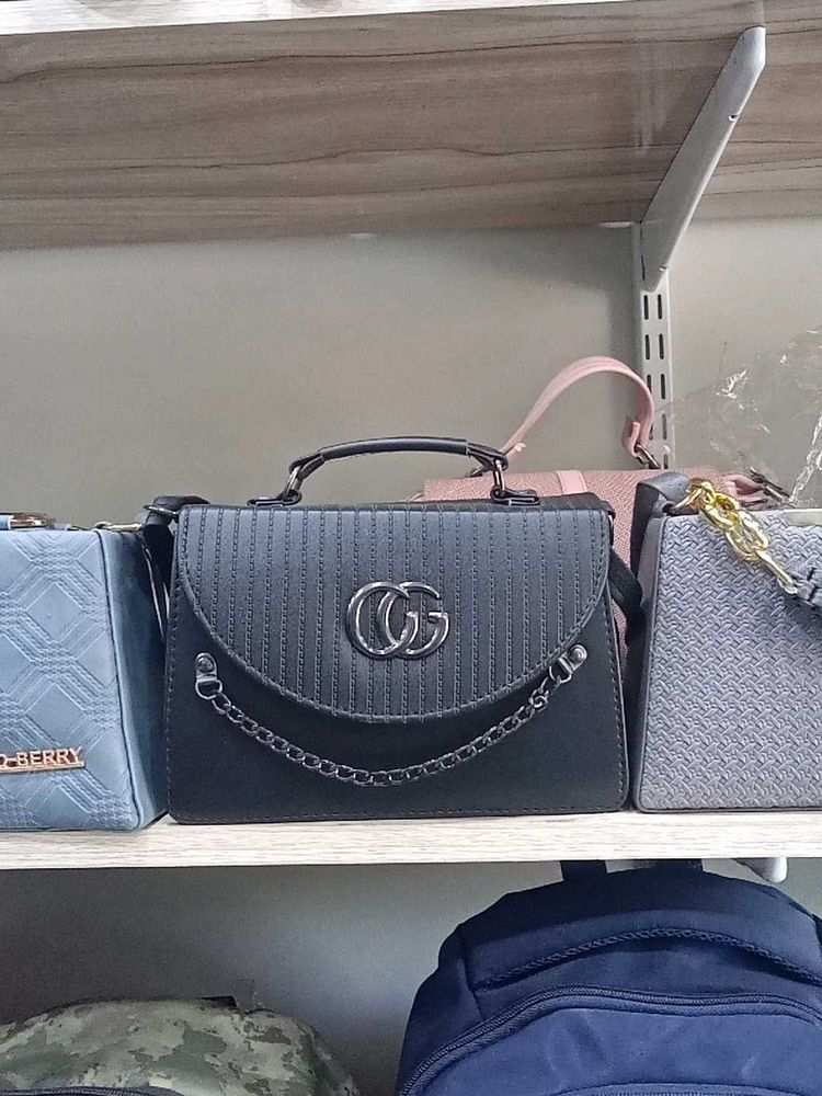 Black Handbag 👜+ Sling Bag 🛍️