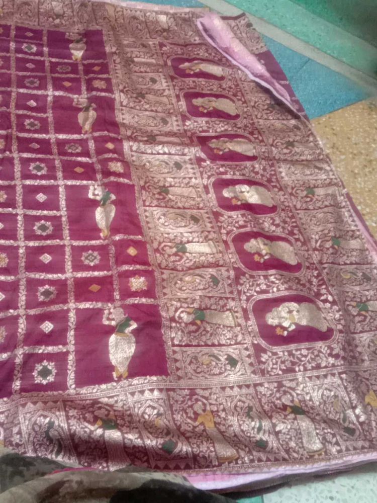 Elegant Maroon Saree