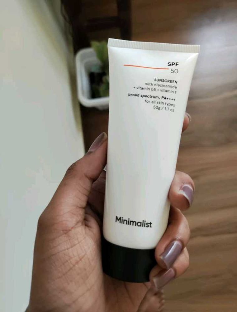Minimalist SPF 50 Light Fluid