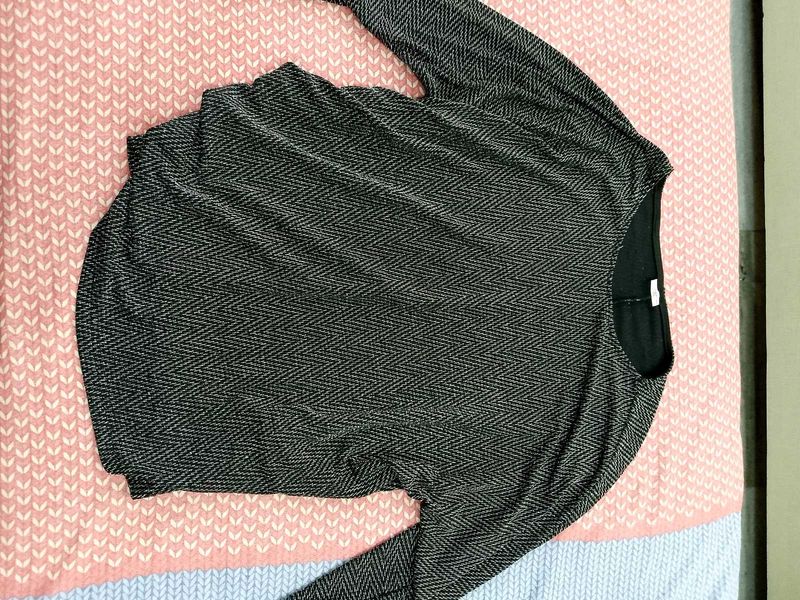 Stylish Black Patterned Top