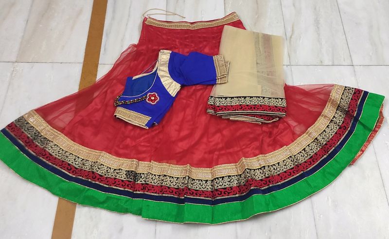 Beautiful Choli With Latest Blouse Design