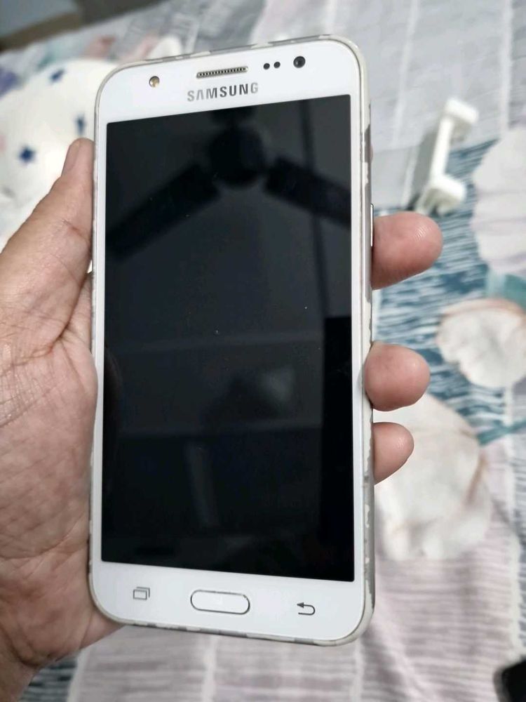 Samsung Mobile Phone j5 With Free Candle Lamp