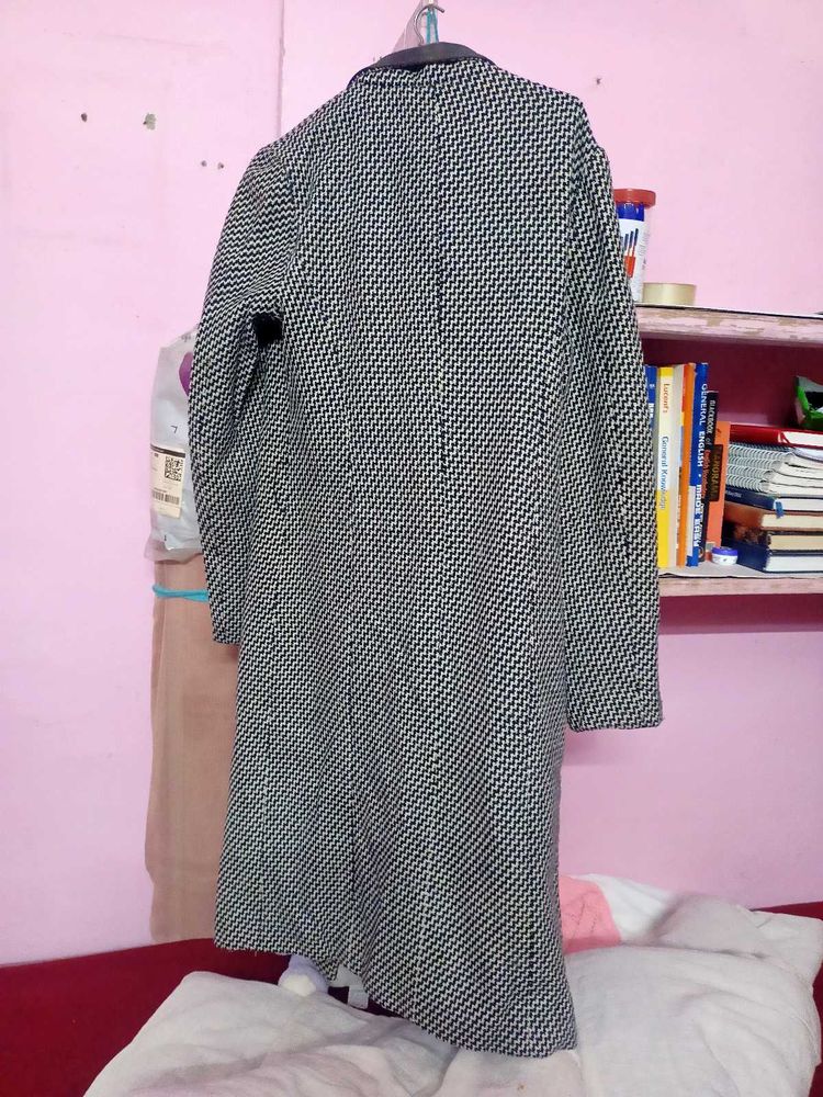 Houndstooth Overcoat