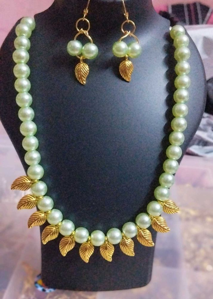 Green Beads Set