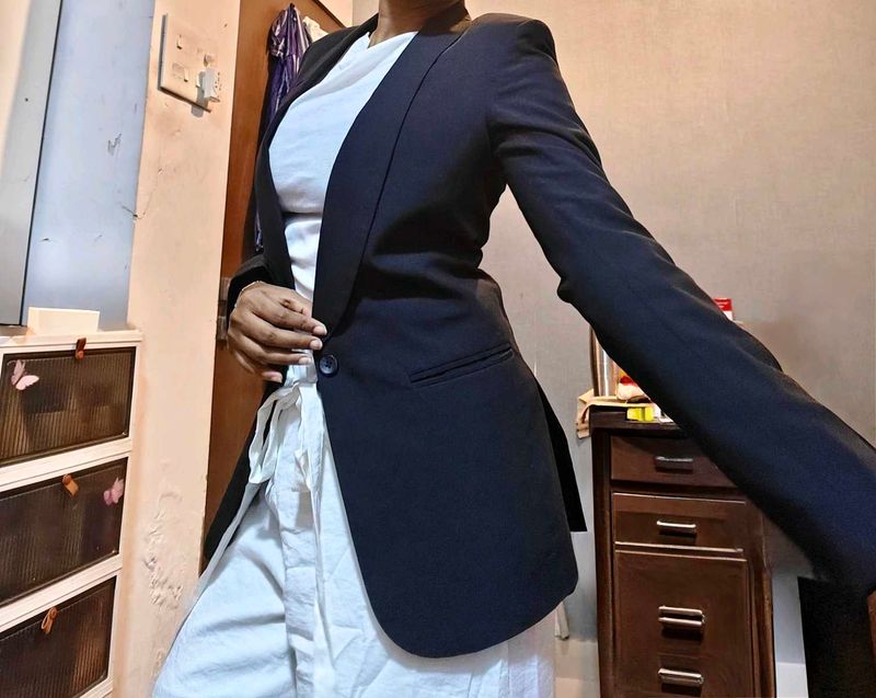 Elegant Black Blazer | Formal or Business casual