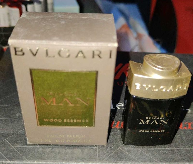 Bvlgari Man Wood Essence Perfume