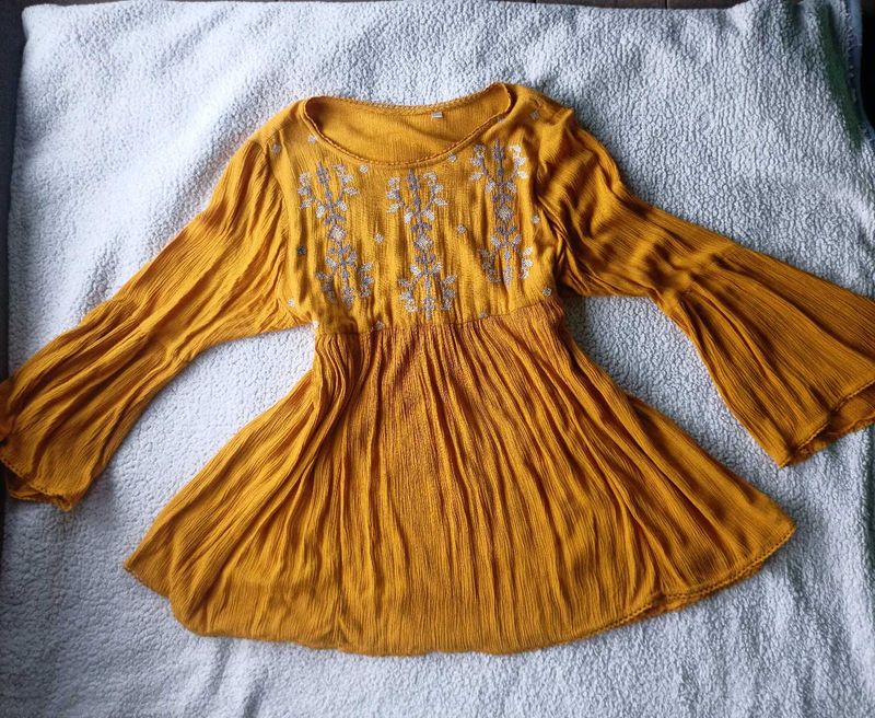 Boho-chic embroidered top