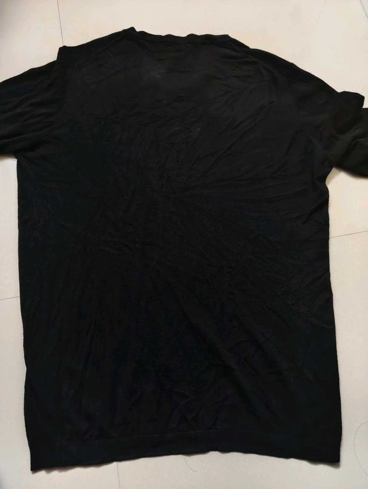 Black Sweat-Shirt